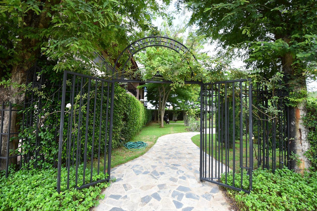 Rose Villa Hote Pak Chong Exterior foto