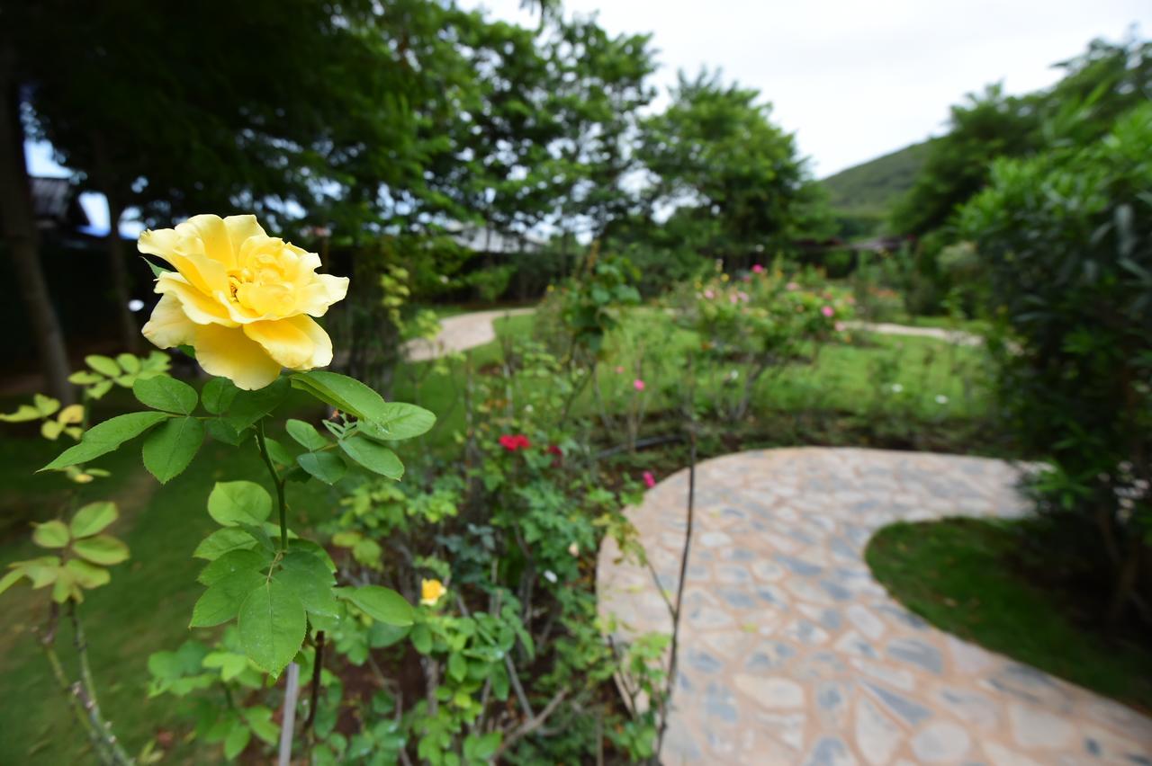 Rose Villa Hote Pak Chong Exterior foto